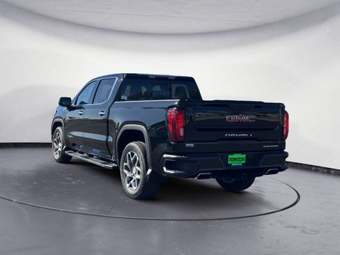Used 2021 GMC Sierra 1500 Denali w/ Driver Alert Package II AWD/4WD image 4