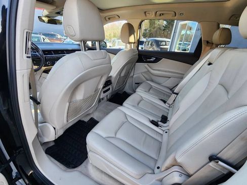 Used 2019 Audi Q7 3.0T Premium Plus w/ Premium Plus Package AWD/4WD image 11