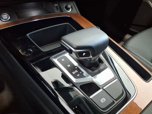 Used 2023 Audi Q5 2.0T Premium w/ Convenience Package image 13