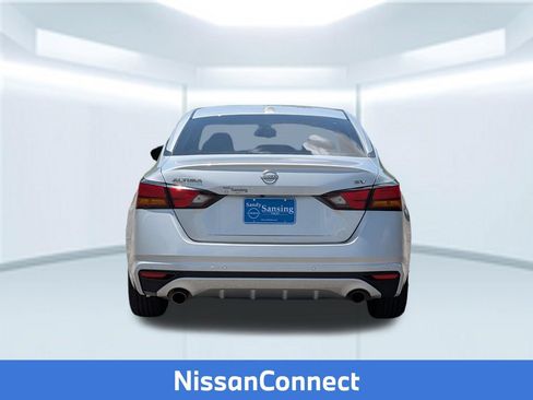 Certified 2023 Nissan Altima 2.5 SV w/ SV Premium Package FWD image 6