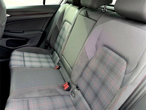 Certified 2022 Volkswagen GTI SE image 27