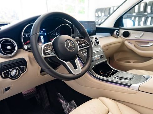 Used 2021 Mercedes-Benz GLC 300 4MATIC image 23