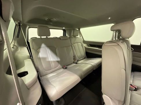Used 2024 Jeep Wagoneer L Series II w/ Flexible Seating Group RWD image 25