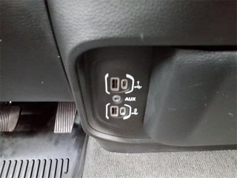 Certified 2022 RAM 1500 Laramie image 24