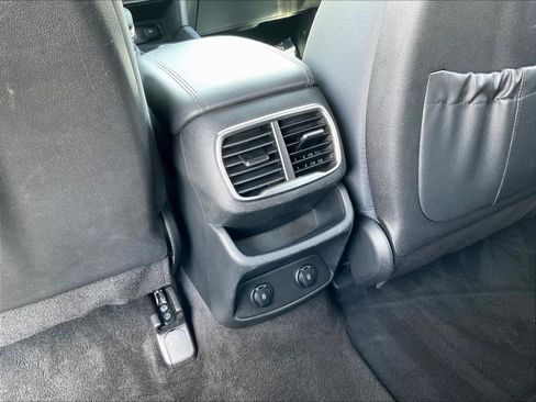 Used 2019 Hyundai Santa Fe SEL FWD image 10
