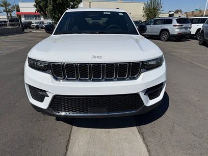 New 2025 Jeep Grand Cherokee 4WD