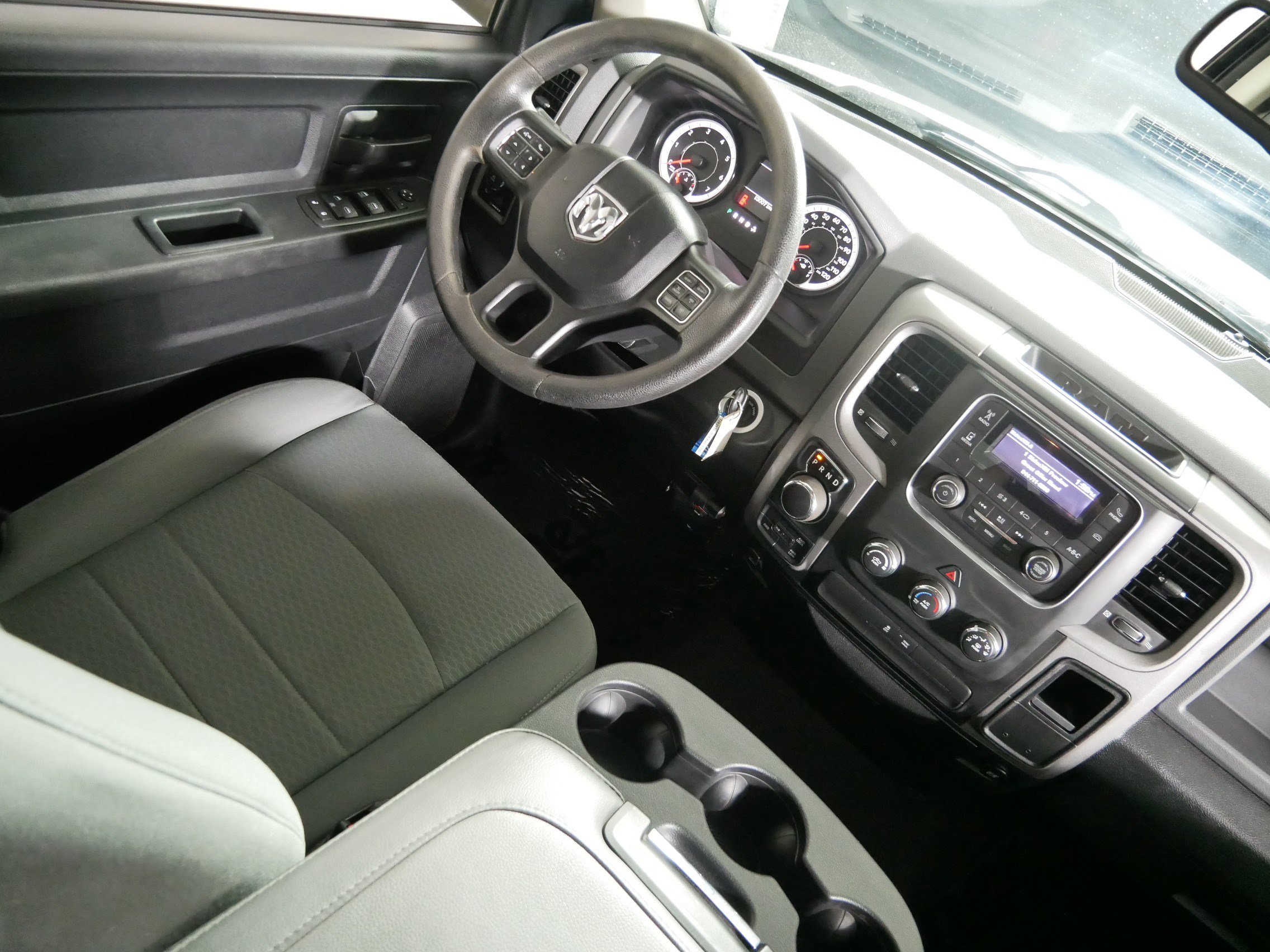 Used 2016 RAM 1500 Express AWD/4WD image 9