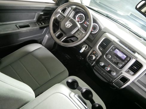 Used 2016 RAM 1500 Express AWD/4WD image 9