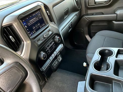Used 2021 Chevrolet Silverado 1500 Custom image 13