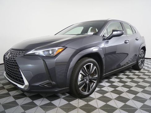 Used 2025 Lexus UX 300h FWD image 8