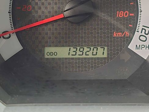 Used 2012 Toyota Tacoma 2WD Access Cab w/ SR5 Pkg image 17