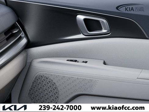 New 2026 Kia Carnival SX w/ SX Dark Edition Package FWD image 25