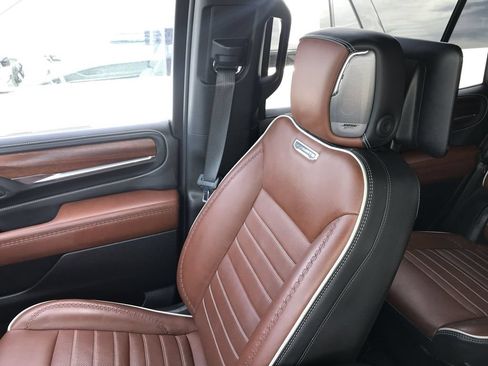 Used 2024 GMC Yukon Denali Ultimate AWD/4WD image 25