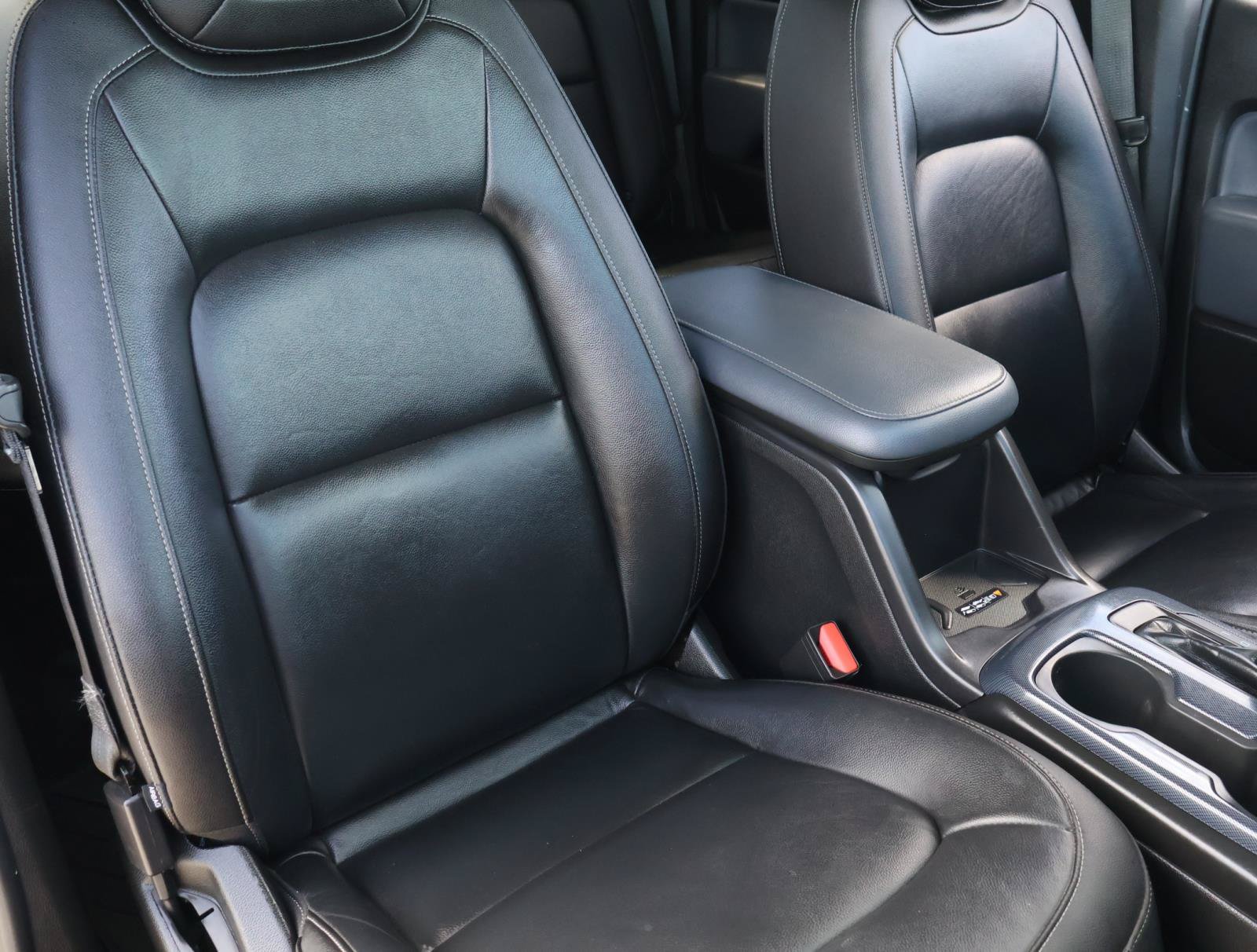 Used 2020 Chevrolet Colorado Z71 RWD image 16