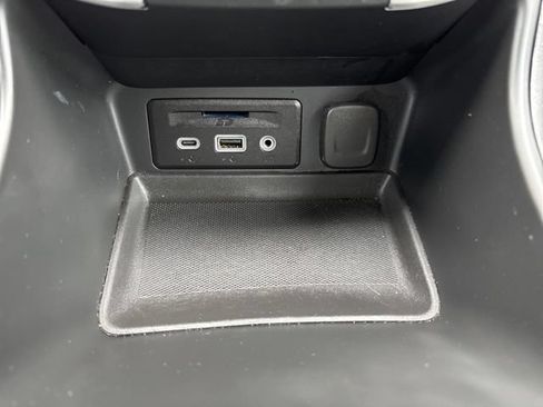 Used 2024 GMC Terrain SLT AWD/4WD image 27