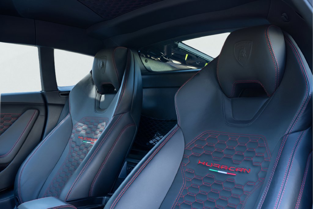Used 2019 Lamborghini Huracan LP 580-2 RWD image 13