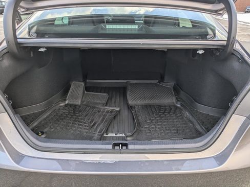 Used 2023 Toyota Camry SE image 13