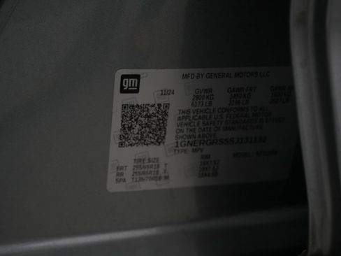 Used 2025 Chevrolet Traverse LT image 25