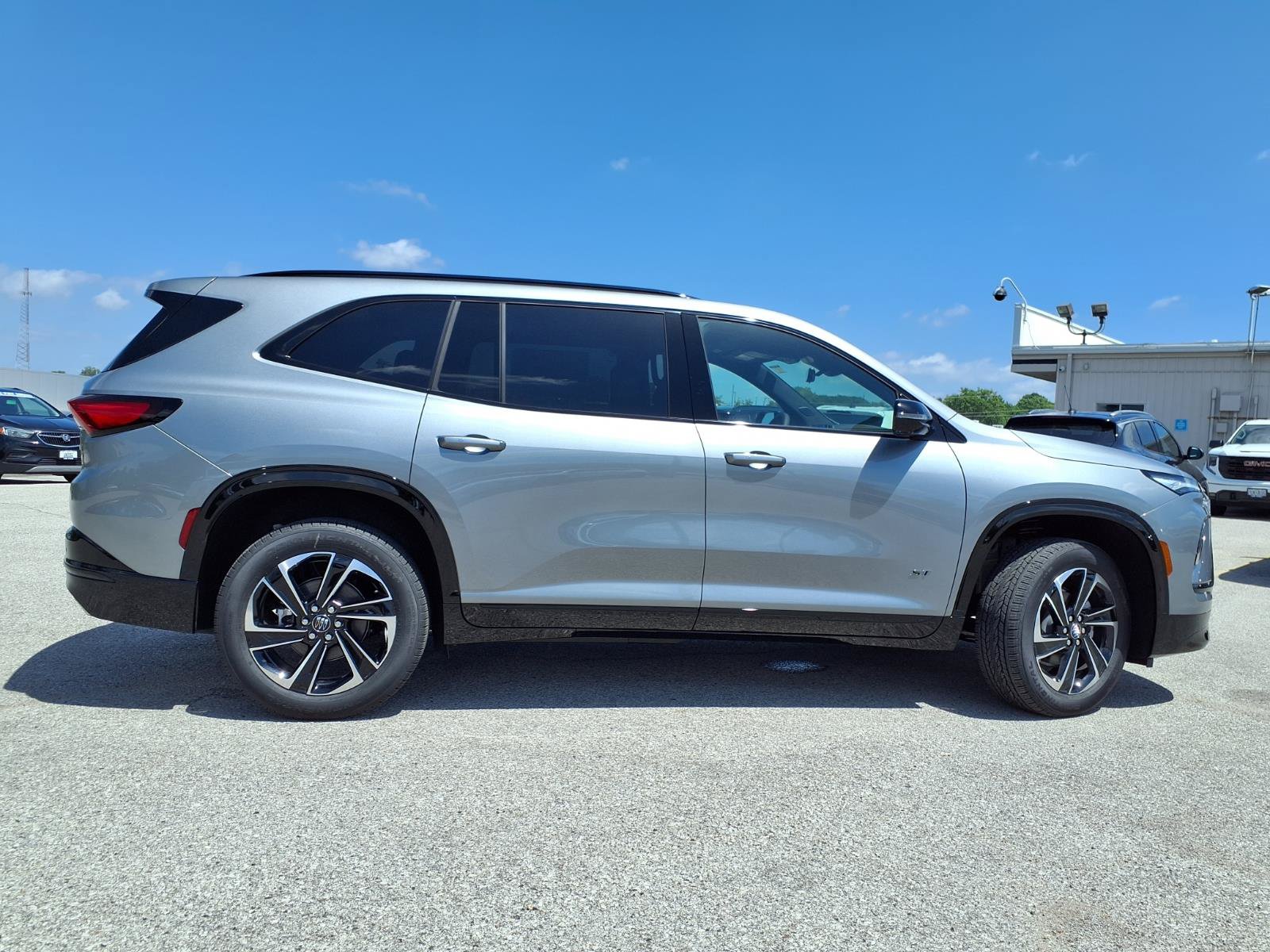New 2026 Buick Enclave Sport Touring w/ Power Package FWD image 25