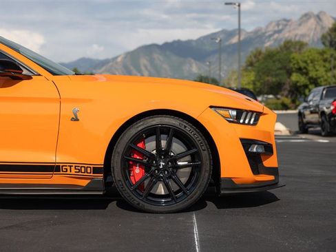 Used 2020 Ford Mustang Shelby GT500 w/ Technology Package image 9