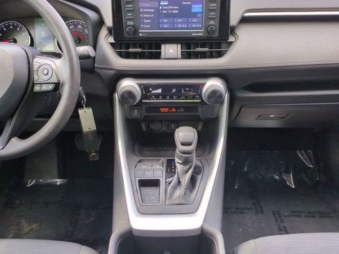 Certified 2022 Toyota RAV4 LE image 18