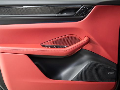 New 2026 Porsche Macan GTS Electric AWD/4WD image 6