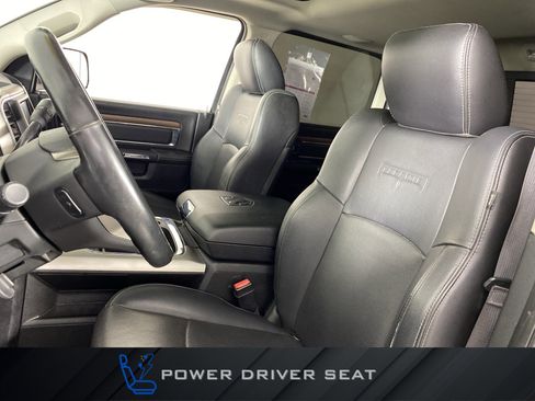 Used 2017 RAM 2500 Laramie w/ Convenience Group AWD/4WD image 18