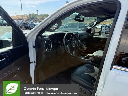 Used 2023 GMC Sierra 2500 SLT w/ SLT Premium Package AWD/4WD image 9