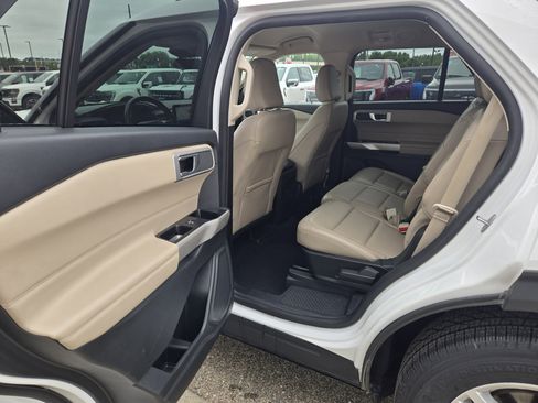 Certified 2023 Ford Explorer XLT w/ Equipment Group 202A image 12