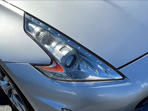 Used 2014 Nissan 370Z Coupe image 23