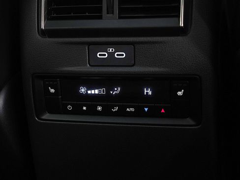 Certified 2025 MAZDA CX-90 Plug-In Hybrid w/ Premium Plus image 16