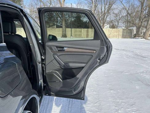 Certified 2025 Audi Q5 2.0T Premium Plus w/ Premium Plus Package image 28