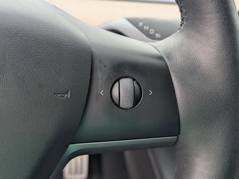 Used 2021 Tesla Model 3 Performance image 20