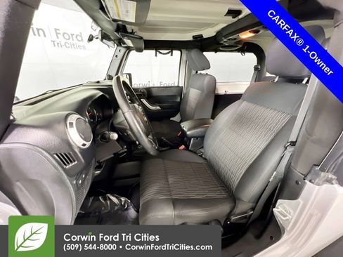 Used 2012 Jeep Wrangler Rubicon w/ PWR Convenience Group AWD/4WD image 21
