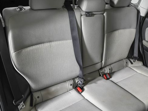 Used 2017 Subaru Forester 2.5i Premium image 43