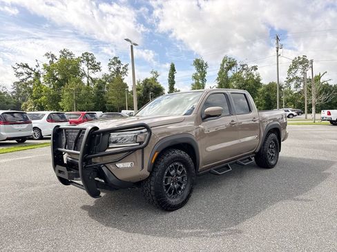 Used 2023 Nissan Frontier PRO-4X w/ Pro-4X Premium Package AWD/4WD image 9