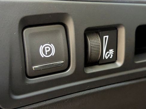 Certified 2024 Cadillac XT5 Premium Luxury image 24