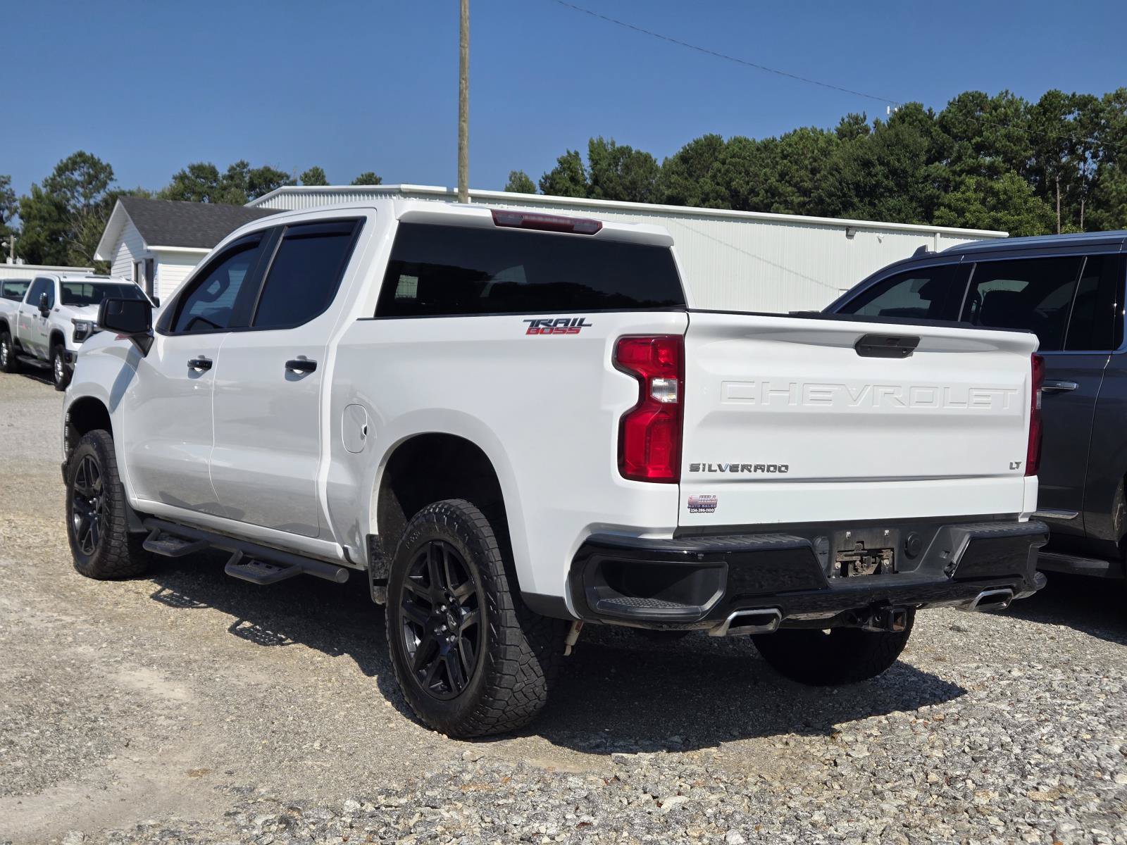 Used 2021 Chevrolet Silverado 1500 LT Trail Boss w/ Bed Protection Package AWD/4WD image 5