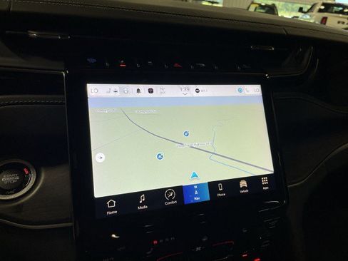 Used 2022 Jeep Grand Cherokee Limited 4xe image 22