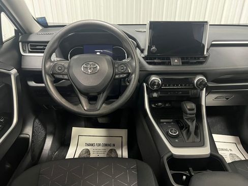 Used 2024 Toyota RAV4 XLE image 5