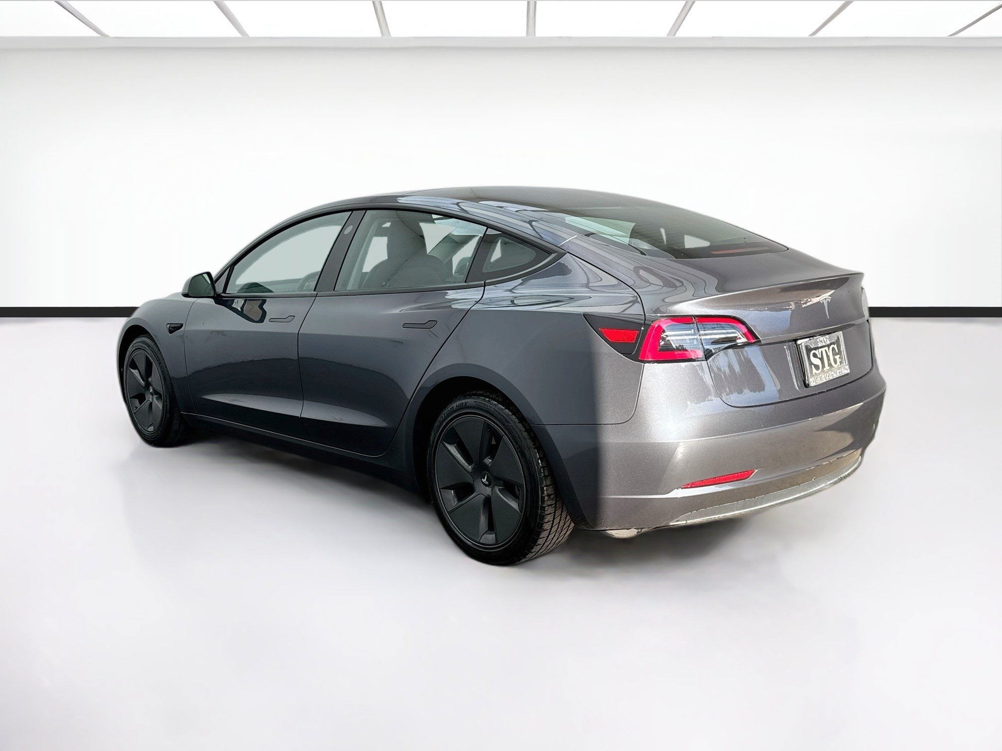 Used 2023 Tesla Model 3 Standard Range RWD image 6