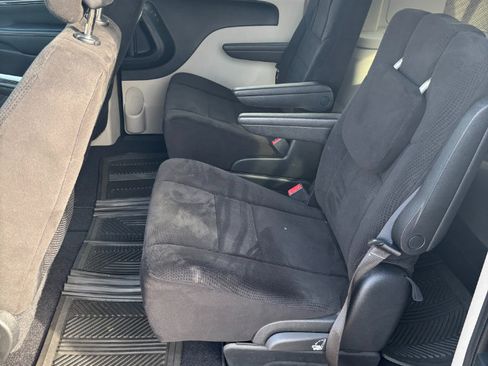 Used 2013 Dodge Grand Caravan SE image 20