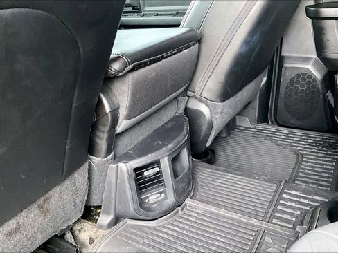 Used 2022 RAM 3500 Tradesman w/ Chrome Appearance Group AWD/4WD image 33