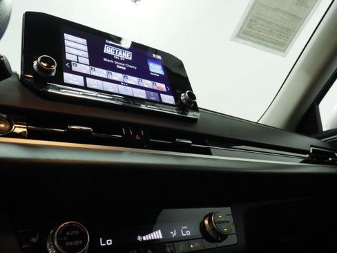 Used 2024 Mitsubishi Outlander SE FWD image 16