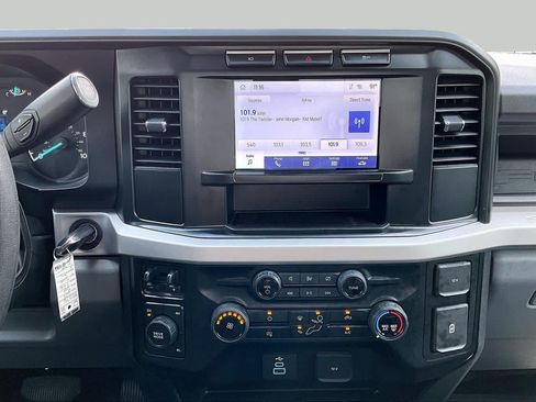 Used 2023 Ford F250 XL w/ STX Appearance Package AWD/4WD image 7