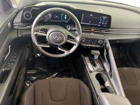 Used 2023 Hyundai Elantra SEL w/ Convenience Package image 22