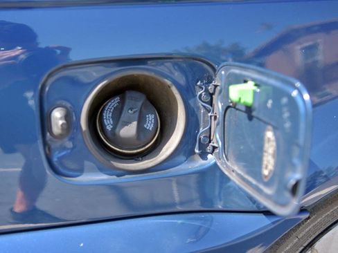 Used 2006 BMW 325Ci Convertible image 40