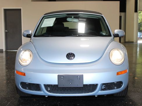 Used 2010 Volkswagen Beetle Convertible FWD image 7