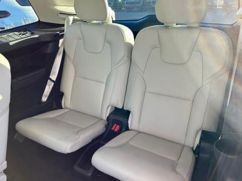 Used 2023 Volvo XC90 T8 Ultimate image 12