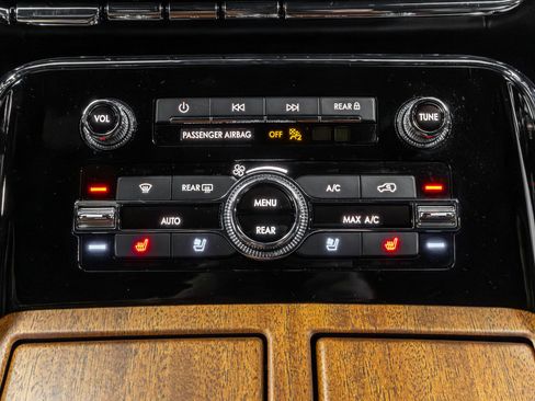 Used 2022 Lincoln Navigator Black Label image 39